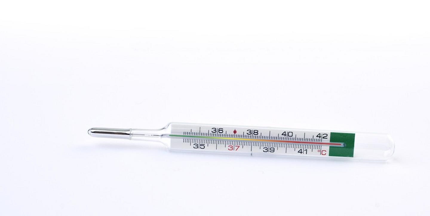 Fieberthermometer, um Fieber zu messen 