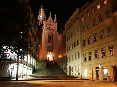 Kirche Maria am Gestade bei Nacht