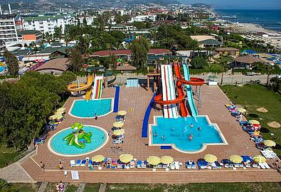 Poolanlage Alanya