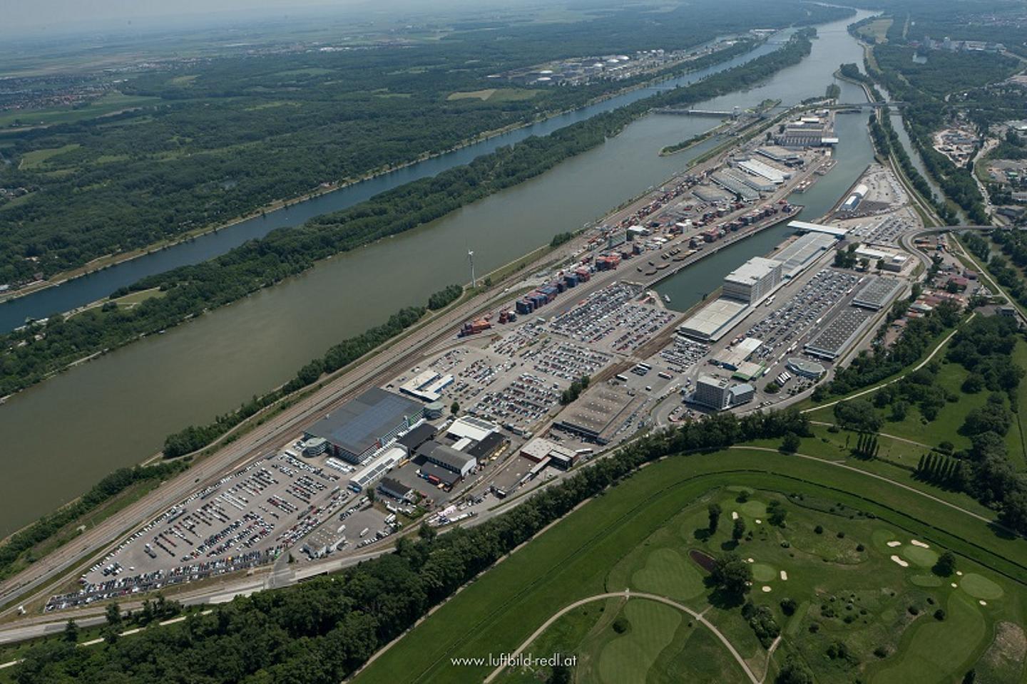 Luftbild Hafen Freudenau