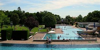 Schwimmbecken im Höpferlbad