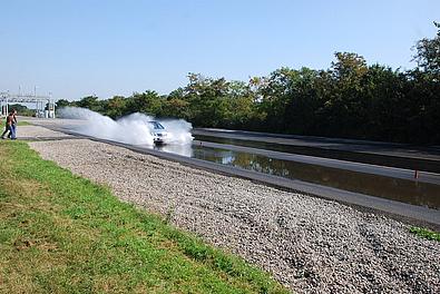 Bei 100 km/h Aquaplaning