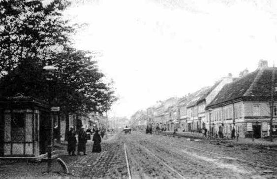 Alte Schwarz-Weiß-Aufnahme der Floridsdorfer Hauptstraße