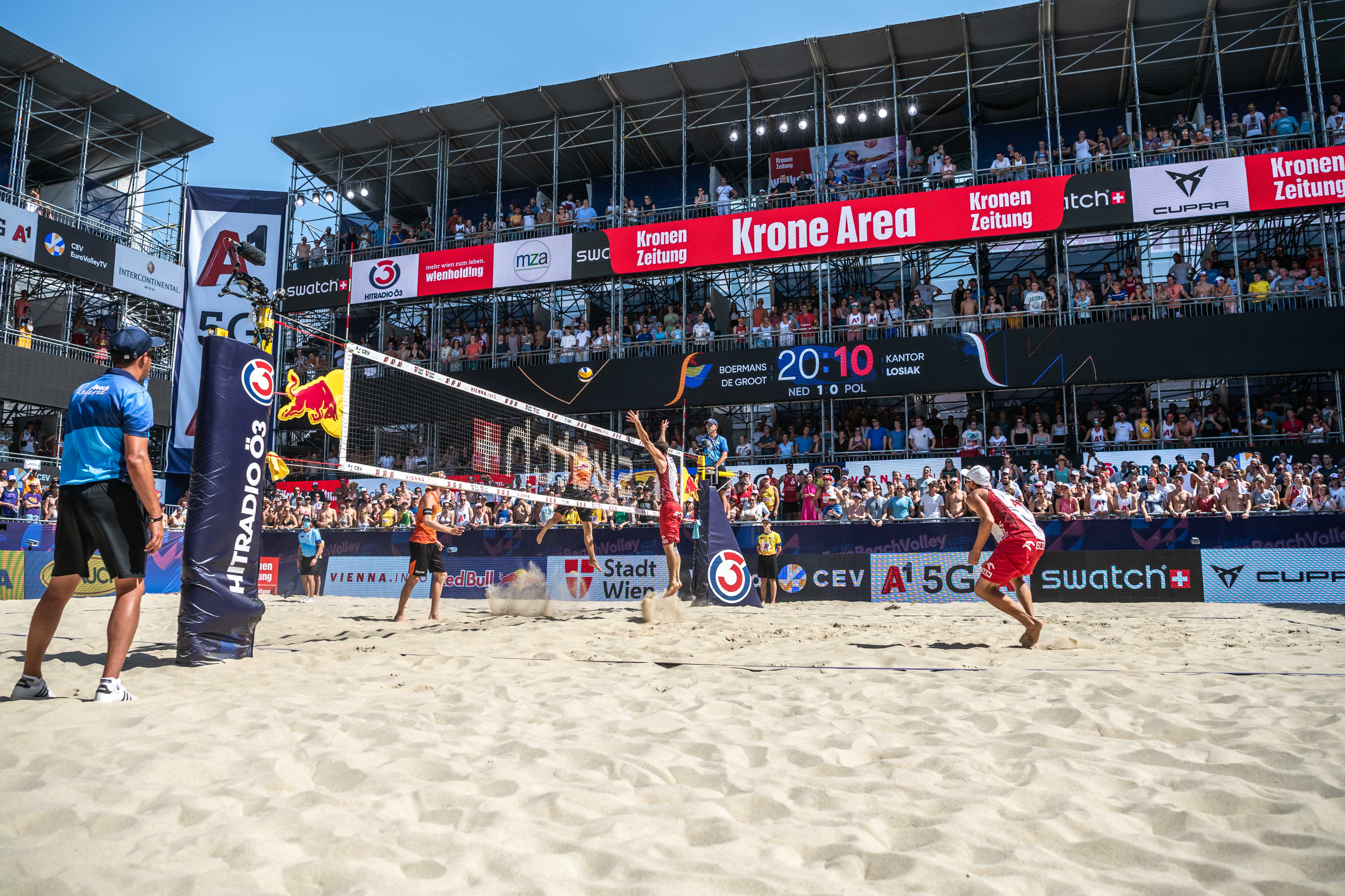 Beachvolleyball Stadion mit Fans am Wiener Heumarkt ©ACTS/ Julian Lajtai