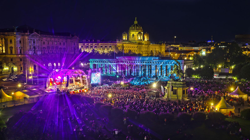 Das Fest der Freude am Heldenplatz