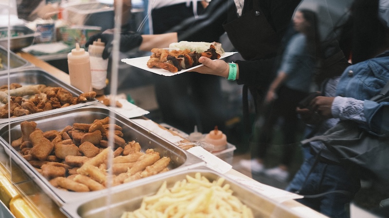 Food Truck mit veganem Fast Food