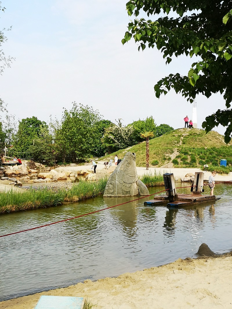 Wasserspielplatz Brücke Kaisermühlen