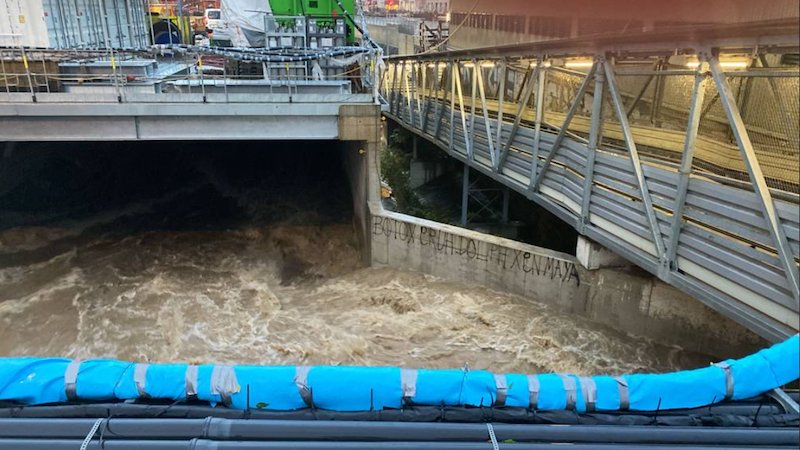 Hochwasser in der U-Bahn-Baustelle Pilgramgasse