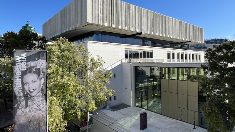 Außenansicht auf das Wien Museum am Karlsplatz