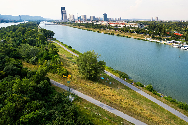 Donauinsel: Mit dem Rad zum Bad! Copyright: Stadt Wien/Christian Fürthner