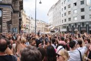 Taylor Swift Fans in Wien (©Foto: (c) WienTourismus/Rafael Bittermann)