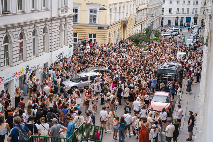 Taylor Swift Fans in Wien (©Foto: (c) WienTourismus/Rafael Bittermann)